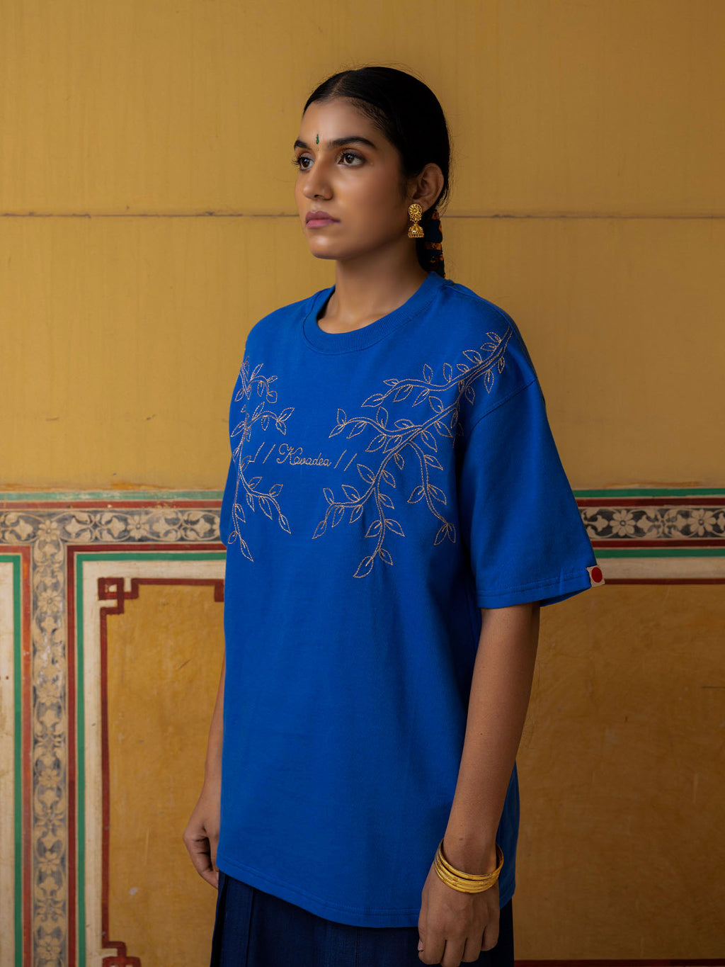 Shining Zari Vine Tee
