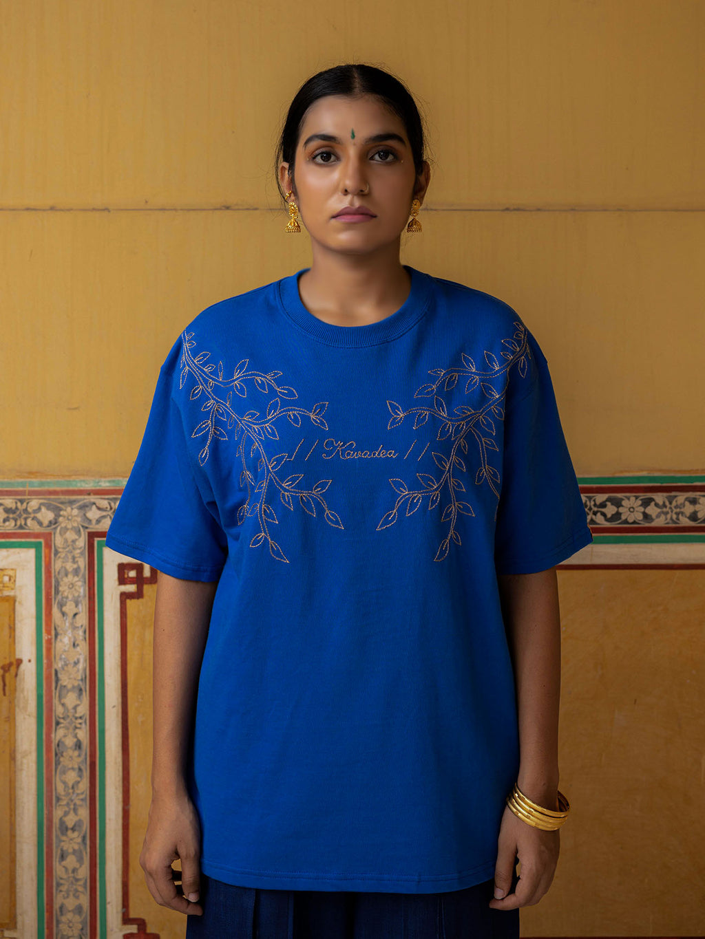 Shining Zari Vine Tee